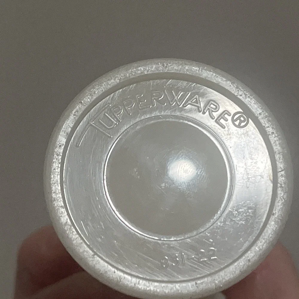 Tupperware vintage hourglass